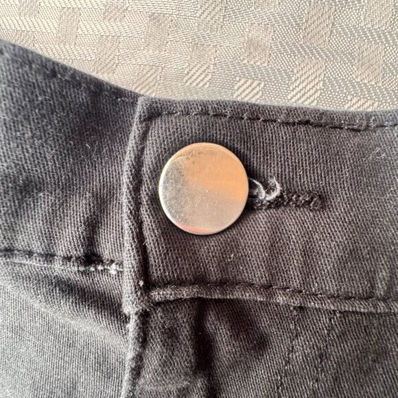 Forever 21 Unisex Black Baggy Cargo Pants - Picture 4 of 6